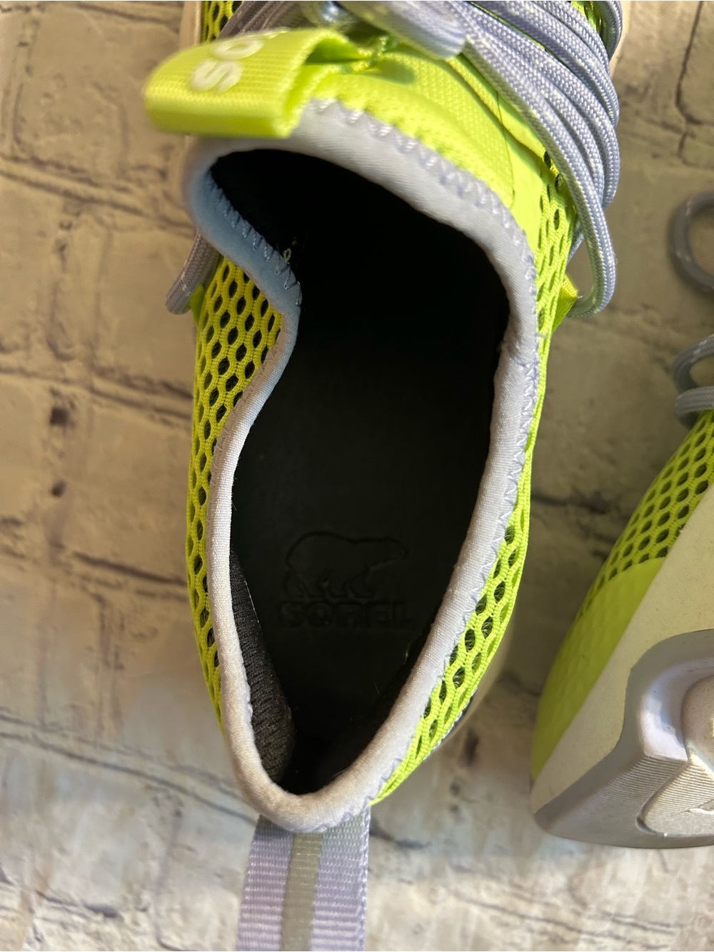 SOREL KINETIC IMPACT 11 LACE-UP NEON AND GREY/WHITE SNEAKERS WOMEN’S SIZE 7.5 - Picture 8 of 11